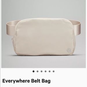 New without tags lululemon white belt bag